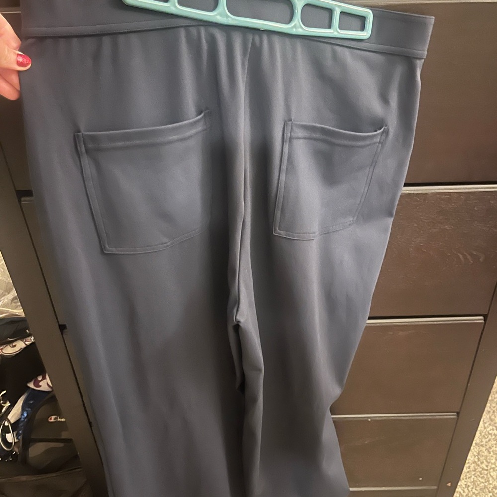 NEW Halara Navy slip on pants with Button-Front design sz XL - Picture 3 of 3